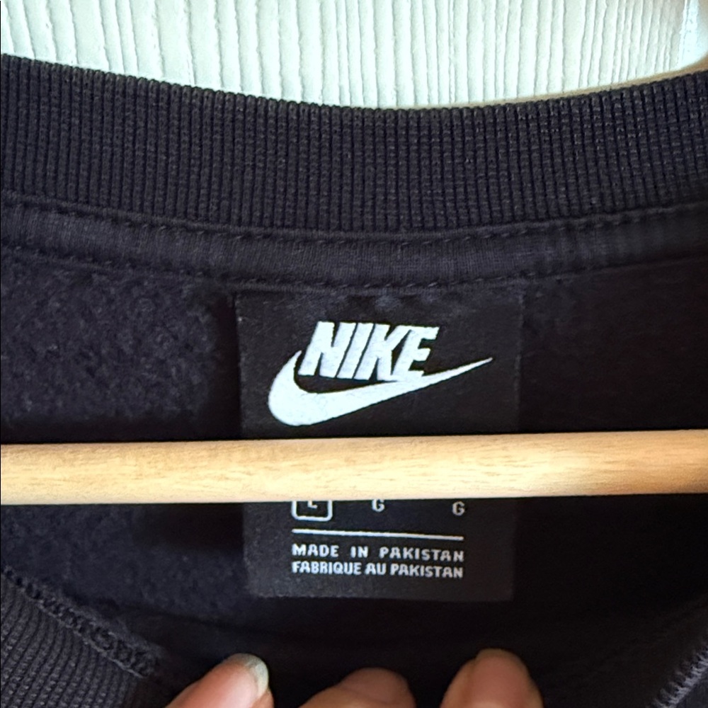 Nike Women’s Oversized Crewneck Sweatshirt | Size Large | Black - Picture 3 of 3